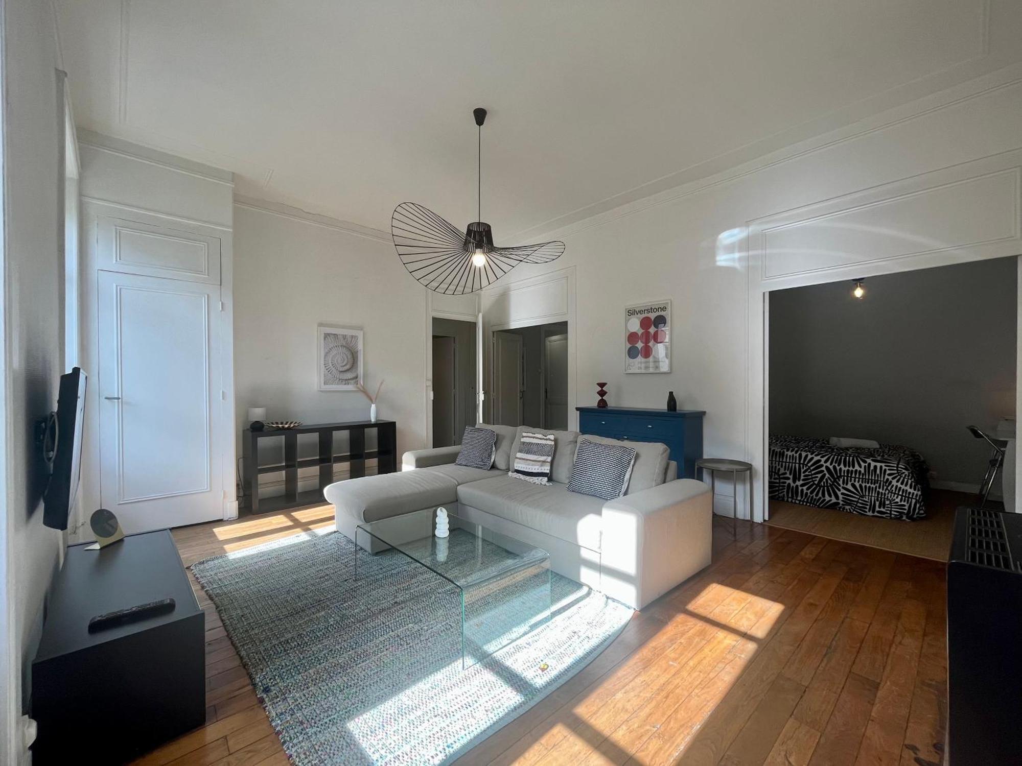 Suite Lavany Lyon Exteriör bild